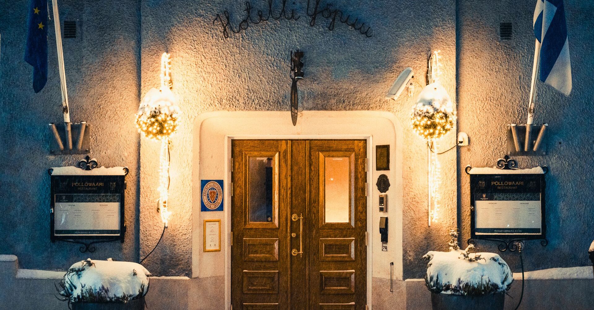 Boutique Hotel Yöpuun sisäänkäynti