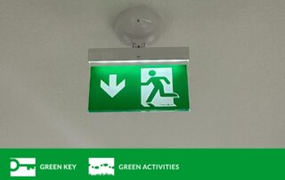 Kuva hätäuloskäynti -merkistä